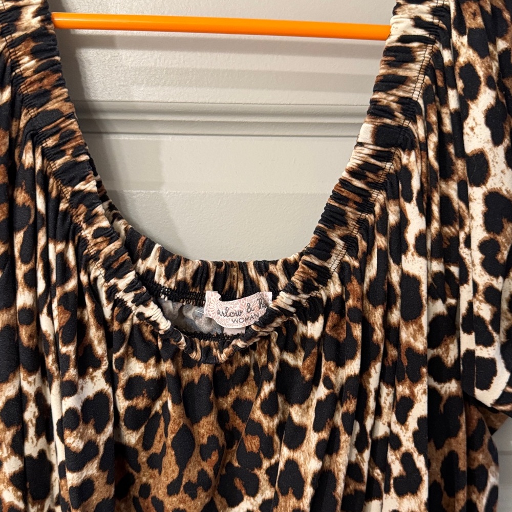 Chic Animal Print Top
